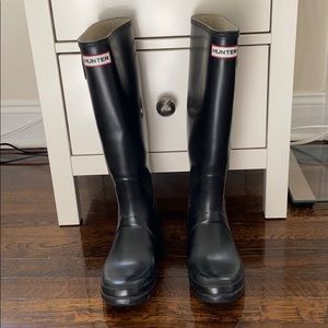 HUNTER black boots + Socks